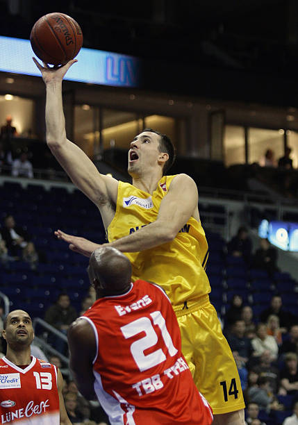 并探讨其在 并探讨其在